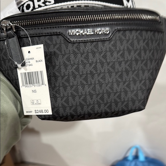 Michael Kors Black Fanny Pack Men's Bag - Picture 4 of 5